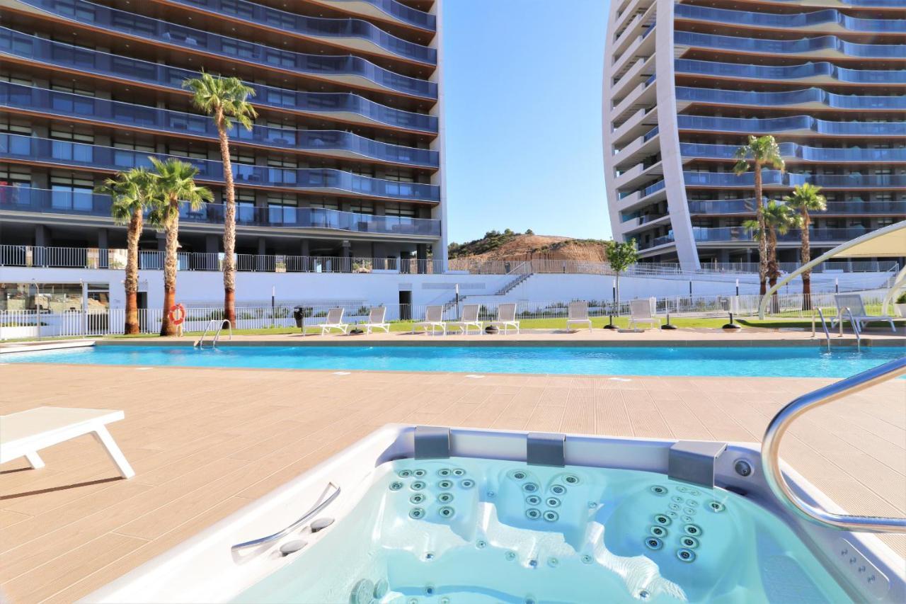 Sunset Waves Deluxe Apartments Poniente Beach Resort Benidorm Luaran gambar