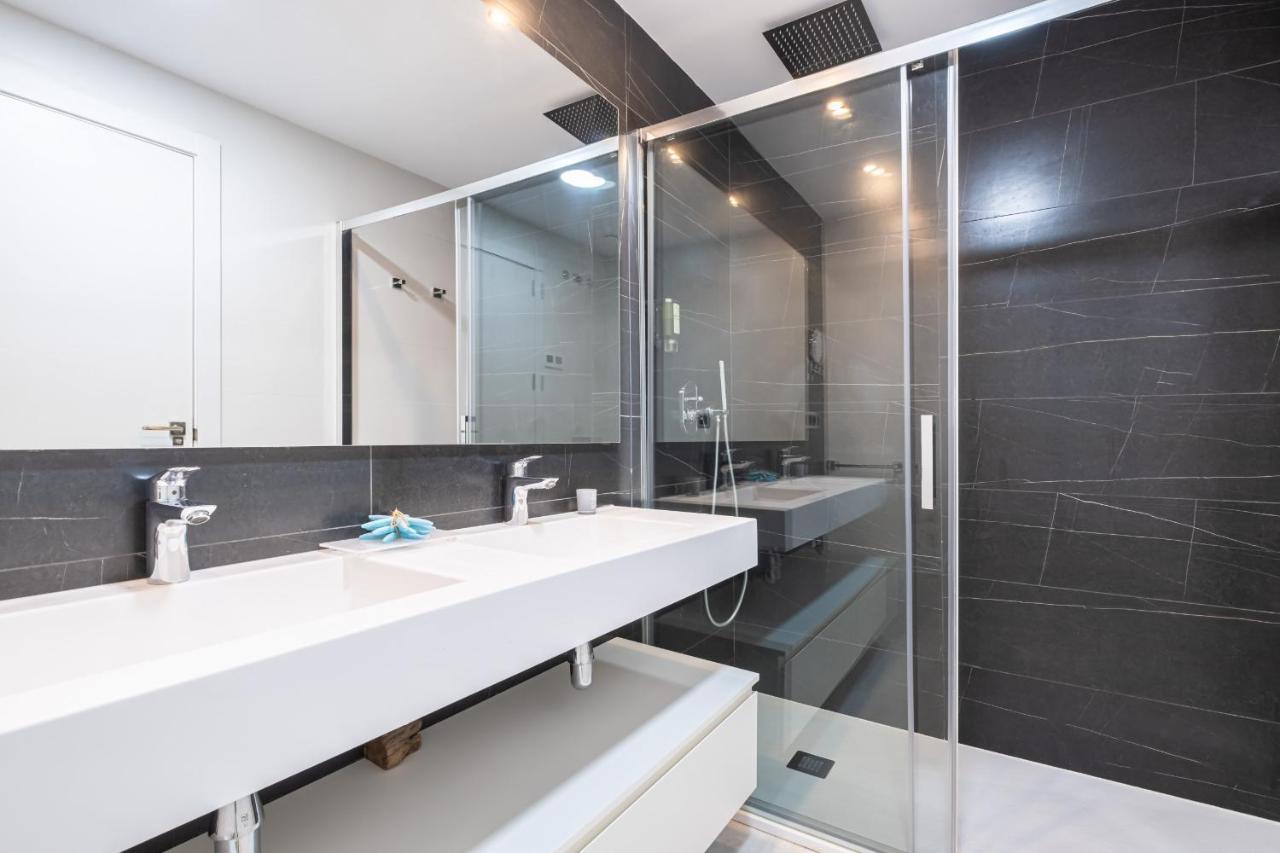 Sunset Waves Deluxe Apartments Poniente Beach Resort Benidorm Luaran gambar