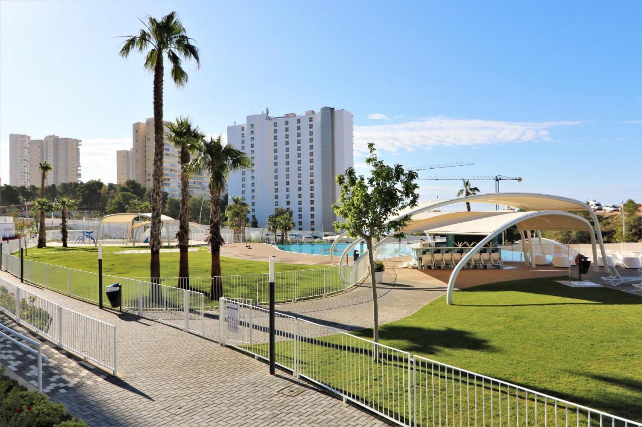Sunset Waves Deluxe Apartments Poniente Beach Resort Benidorm Luaran gambar